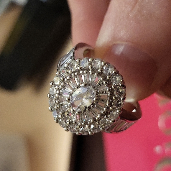 Oval Diamond Simulated Anniversary Ring Size 8 - Picture 5 of 17